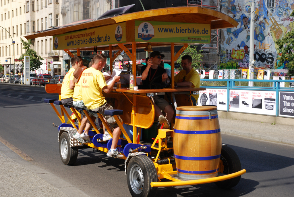 ביר בייק - לדווש ולשתות